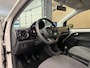 Volkswagen Up! 1.0 move up! BlueMotion * Zonnedak / Navigatie / Airco / NL Auto *