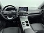 Hyundai Kona Electric EV LIMITED 64 kWh | LEDER | DODEHOEK DETECTIE | PDC | 3 FASEN | WARMTEPOMP | CAMERA | CLIMA | CRUISE ADAPT. | NAVI | PRIVACY GLASS | DAKRAILING | APPLE CAR PLAY & ADROID AUTO |