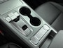 Hyundai Kona Electric EV LIMITED 64 kWh | LEDER | DODEHOEK DETECTIE | PDC | 3 FASEN | WARMTEPOMP | CAMERA | CLIMA | CRUISE ADAPT. | NAVI | PRIVACY GLASS | DAKRAILING | APPLE CAR PLAY & ADROID AUTO |