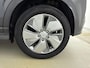 Hyundai Kona Electric EV LIMITED 64 kWh | LEDER | DODEHOEK DETECTIE | PDC | 3 FASEN | WARMTEPOMP | CAMERA | CLIMA | CRUISE ADAPT. | NAVI | PRIVACY GLASS | DAKRAILING | APPLE CAR PLAY & ADROID AUTO |