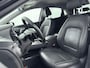 Hyundai Kona Electric EV LIMITED 64 kWh | LEDER | DODEHOEK DETECTIE | PDC | 3 FASEN | WARMTEPOMP | CAMERA | CLIMA | CRUISE ADAPT. | NAVI | PRIVACY GLASS | DAKRAILING | APPLE CAR PLAY & ADROID AUTO |