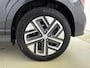 Hyundai Kona Electric EV FASHION 64 kWh | DODEHOEK DETECTIE | PDC | 3 FASEN | WARMTEPOMP | CAMERA | CLIMA | CRUISE ADAPT. | NAVI | PRIVACY GLASS | DAKRAILING | APPLE CAR PLAY & ADROID AUTO |