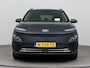 Hyundai Kona Electric EV FASHION 64 kWh | DODEHOEK DETECTIE | PDC | 3 FASEN | WARMTEPOMP | CAMERA | CLIMA | CRUISE ADAPT. | NAVI | PRIVACY GLASS | DAKRAILING | APPLE CAR PLAY & ADROID AUTO |