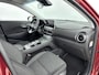 Hyundai Kona Electric EV COMFORT 64 kWh | PDC | 3 FASEN | WARMTEPOMP | CAMERA | CLIMA | CRUISE ADAPT. | NAVI | PRIVACY GLASS | DAKRAILING | APPLE CAR PLAY & ADROID AUTO |