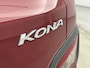 Hyundai Kona Electric EV COMFORT 64 kWh | PDC | 3 FASEN | WARMTEPOMP | CAMERA | CLIMA | CRUISE ADAPT. | NAVI | PRIVACY GLASS | DAKRAILING | APPLE CAR PLAY & ADROID AUTO |