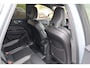 Volvo XC60 T6 Recharge AWD Plus Dark | Longe Range | Stoelverwarming | Trekhaak | Parkeercamera | BLIS | Pilot Assist | Glossy Black | Keyless
