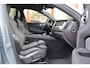 Volvo XC60 T6 Recharge AWD Plus Dark | Longe Range | Stoelverwarming | Trekhaak | Parkeercamera | BLIS | Pilot Assist | Glossy Black | Keyless