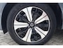 Volvo XC60 T6 Recharge AWD Plus Dark | Longe Range | Stoelverwarming | Trekhaak | Parkeercamera | BLIS | Pilot Assist | Glossy Black | Keyless