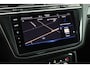 Volkswagen Tiguan 1.5 TSI 150pk DSG R-Line Business+ Trekhaak 360Camera Keyless Stoelverwarming Virtual Cockpit Navigatie Panoramadak