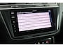 Volkswagen Tiguan 1.5 TSI 150pk DSG R-Line Business+ Trekhaak 360Camera Keyless Stoelverwarming Virtual Cockpit Navigatie Panoramadak