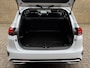 Kia Ceed Sportswagon 1.6 GDI 141pk PHEV DynamicLine | Facelift | Camera | Navigatie | Apple CarPlay / Android Auto | Climate control | Stoel&stuurverwarming | 16 inch velgen | Cruise control | Lane assist | Keyless | LED | DAB | Volledig onderhouden