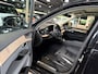 Volvo XC90 2.0 T8 Plug-in hybrid AWD Ultra Dark Panoramo dak, Headup display en Luchtvering