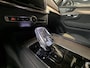 Volvo XC90 2.0 T8 Plug-in hybrid AWD Ultra Dark Panoramo dak, Headup display en Luchtvering
