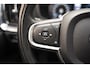 Volvo V60 2.0 B3 Momentum Advantage Aut. [ Trekhaak Leder Stoel / stuurverwarming Clima Navi Apple/Android Cruise ]