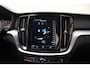 Volvo V60 2.0 B3 Momentum Advantage Aut. [ Trekhaak Leder Stoel / stuurverwarming Clima Navi Apple/Android Cruise ]