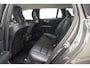 Volvo V60 2.0 B3 Momentum Advantage Aut. [ Trekhaak Leder Stoel / stuurverwarming Clima Navi Apple/Android Cruise ]