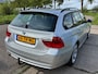BMW 3-Serie Touring 318i High Executive ECC Audio/CD Electric pakket ABS LMV 18" PDC ESP Cruise Trekhaak Dealeronderh. Nieuwe Apk!