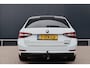 Skoda Superb Combi 1.8 TSI Style Automaat | Trekhaak | Adaptieve Cruise | Stoelverwarming | Apple Carplay / Android Auto | Getint glas