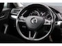 Skoda Superb Combi 1.8 TSI Style Automaat | Trekhaak | Adaptieve Cruise | Stoelverwarming | Apple Carplay / Android Auto | Getint glas