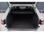 Skoda Superb Combi 1.8 TSI Style Automaat | Trekhaak | Adaptieve Cruise | Stoelverwarming | Apple Carplay / Android Auto | Getint glas