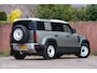 Land Rover Defender 3.0 D200 110 MHEV SE | Luchtvering | Pangea Green | Snorkel | Trekhaak | 3 zits | 360 camera | BTW auto | NAP NL auto | Grijpkenteken |