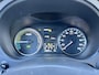 Mitsubishi Outlander 2.0 PHEV Hybrid Airco Cruise controle Trekhaak 1500kg trekgewicht Leder Achterruitrijcamera Parkeersensoren voor en achter Telefoonverbinding Navigatiesysteem Oplaadkabel Stuurwielbediening
