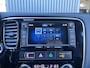 Mitsubishi Outlander 2.0 PHEV Hybrid Airco Cruise controle Trekhaak 1500kg trekgewicht Leder Achterruitrijcamera Parkeersensoren voor en achter Telefoonverbinding Navigatiesysteem Oplaadkabel Stuurwielbediening