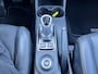 Mitsubishi Outlander 2.0 PHEV Hybrid Airco Cruise controle Trekhaak 1500kg trekgewicht Leder Achterruitrijcamera Parkeersensoren voor en achter Telefoonverbinding Navigatiesysteem Oplaadkabel Stuurwielbediening