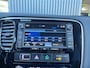 Mitsubishi Outlander 2.0 PHEV Hybrid Airco Cruise controle Trekhaak 1500kg trekgewicht Leder Achterruitrijcamera Parkeersensoren voor en achter Telefoonverbinding Navigatiesysteem Oplaadkabel Stuurwielbediening