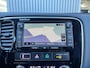 Mitsubishi Outlander 2.0 PHEV Hybrid Airco Cruise controle Trekhaak 1500kg trekgewicht Leder Achterruitrijcamera Parkeersensoren voor en achter Telefoonverbinding Navigatiesysteem Oplaadkabel Stuurwielbediening