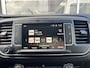 Opel Vivaro 2.0 CDTI L2H1 Dubbele schuifdeur Parkeerhulp voor en achter Achteruitrijcamera Airco Cruise control Kastinrichting Imperiaal Apple Carplay Bluetooth telefoon voorbereiding 3-Persoons Euro 6
