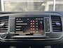 Opel Vivaro 2.0 CDTI L2H1 Dubbele schuifdeur Parkeerhulp voor en achter Achteruitrijcamera Airco Cruise control Kastinrichting Imperiaal Apple Carplay Bluetooth telefoon voorbereiding 3-Persoons Euro 6