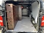 Opel Vivaro 2.0 CDTI L2H1 Dubbele schuifdeur Parkeerhulp voor en achter Achteruitrijcamera Airco Cruise control Kastinrichting Imperiaal Apple Carplay Bluetooth telefoon voorbereiding 3-Persoons Euro 6