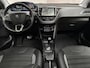 Peugeot 2008 1.2 PureTech Allure Sport Automaat (PANORAMADAK, NAVIGATIE, CLIMATE, LEDER, SPORTSTOELEN, GETINT GLAS, LM VELGEN, TREKHAAK, NIEUWE APK, NIEUWSTAAT)