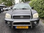 Hyundai Santa Fe 2.0i-16V Dynamic Motion | Autom. Airco | Cruise Control | Elekt. Ramen | Trekhaak | 2000 kg Trekgewicht! | LMV | APK tot 05-10-2026!