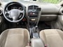 Hyundai Santa Fe 2.0i-16V Dynamic Motion | Autom. Airco | Cruise Control | Elekt. Ramen | Trekhaak | 2000 kg Trekgewicht! | LMV | APK tot 05-10-2026!