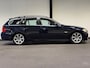 BMW 3-Serie Touring 325i High Executive (CRUISE CONTROL, NAVI, LEDER, PARKEERSENSOREN, GOED ONDERHOUDEN)