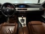 BMW 3-Serie Touring 325i High Executive (CRUISE CONTROL, NAVI, LEDER, PARKEERSENSOREN, GOED ONDERHOUDEN)