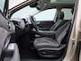 MG MGS6 EV Luxury 2WD 77kWh | 1500kg Trekgewicht | Panoramadak | 360 Camera | Head-Up Display | Ambient Lighting | 20'' Velgen |