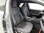Toyota C-HR / C-HR+ 2.0 Plug-in Hybrid 220 Dynamic | BTW | Dealeronderhouden | Stuur+stoelverwarming | Dodehoek detectie | Parkeersensoren voor+achter | Navigatie | Apple CarPlay/Android Auto | Achteruitrijcamera |