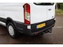 Ford Transit 350 2.2 TDCI L2H3 Ambiente 2014 | Airco | Trekhaak | 2 Sleutels | Boekjes | Houten Plank in Laadruimte | Cruise Control | Stuurwiel Bediening