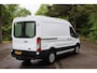 Ford Transit 350 2.2 TDCI L2H3 Ambiente 2014 | Airco | Trekhaak | 2 Sleutels | Boekjes | Houten Plank in Laadruimte | Cruise Control | Stuurwiel Bediening