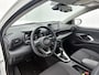 Toyota Yaris 1.5 Hybrid Dynamic + | Dealeronderhouden | Dodehoek detectie | Stoelverwarming | Parkeersensoren voor+achter | Keyless Entry/Start | Climate Control | Cruise Control Adaptive | Achteruitrijcamera | SL 120