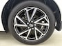 Toyota Yaris 1.5 Hybrid Dynamic + | Dealeronderhouden | Dodehoek detectie | Stoelverwarming | Parkeersensoren voor+achter | Keyless Entry/Start | Climate Control | Cruise Control Adaptive | Achteruitrijcamera | SL 120