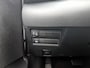 Toyota Yaris 1.5 Hybrid Dynamic + | Dealeronderhouden | Dodehoek detectie | Stoelverwarming | Parkeersensoren voor+achter | Keyless Entry/Start | Climate Control | Cruise Control Adaptive | Achteruitrijcamera | SL 120