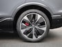 Audi Q6 e-tron edition quattro 100 kWh l Adaptive cruise control l Luchtvering l Bang & Olufsen l Matrix-ledkoplampen l Dodehoekdetectie l Climate control l Navigatie l 360 graden camera l Head-up display l Elektr. instelbare voorstoelen l Stoelverwarming voor & achter l Warmtepomp l