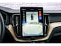 Volvo XC60 2.0 T6 Plug-in hybrid AWD Plus Dark | Facelift | Head-Up | Panoramadak | Trekhaak | 360 Camera | All-Season Banden | Google | Stoel en Stuurverwarming |