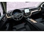 Volvo XC60 2.0 T6 Plug-in hybrid AWD Plus Dark | Facelift | Head-Up | Panoramadak | Trekhaak | 360 Camera | All-Season Banden | Google | Stoel en Stuurverwarming |