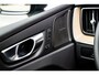 Volvo XC60 2.0 T6 Plug-in hybrid AWD Plus Dark | Facelift | Head-Up | Panoramadak | Trekhaak | 360 Camera | All-Season Banden | Google | Stoel en Stuurverwarming |