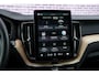 Volvo XC60 2.0 T6 Plug-in hybrid AWD Plus Dark | Facelift | Head-Up | Panoramadak | Trekhaak | 360 Camera | All-Season Banden | Google | Stoel en Stuurverwarming |
